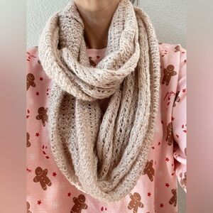 Cato knitted crochet blush pink wrap scarf + free black scarf